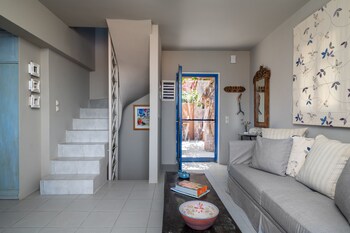 absolute perdika aegina