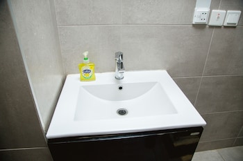 ark hotel and apartments