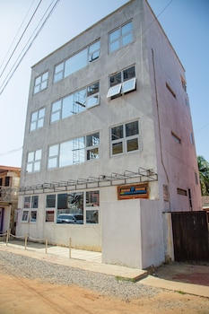 ark hotel and apartments