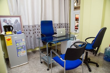 ark hotel and apartments