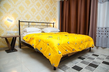 ark hotel and apartments