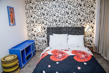 ark hotel and apartments