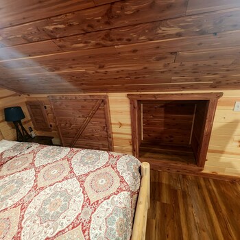 windstorm cabin