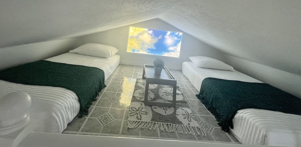 the tiny cottage in the springs