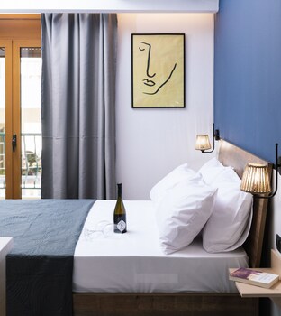 alcyone studios and apartments