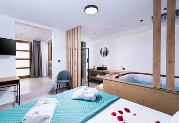 alcyone studios and apartments