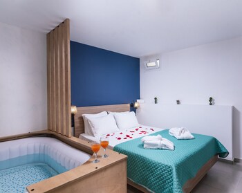 alcyone studios and apartments