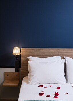 alcyone studios and apartments