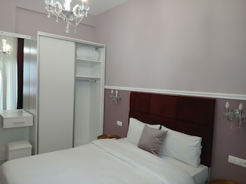 black onyx comfort suites