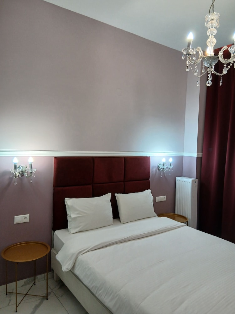 black onyx comfort suites