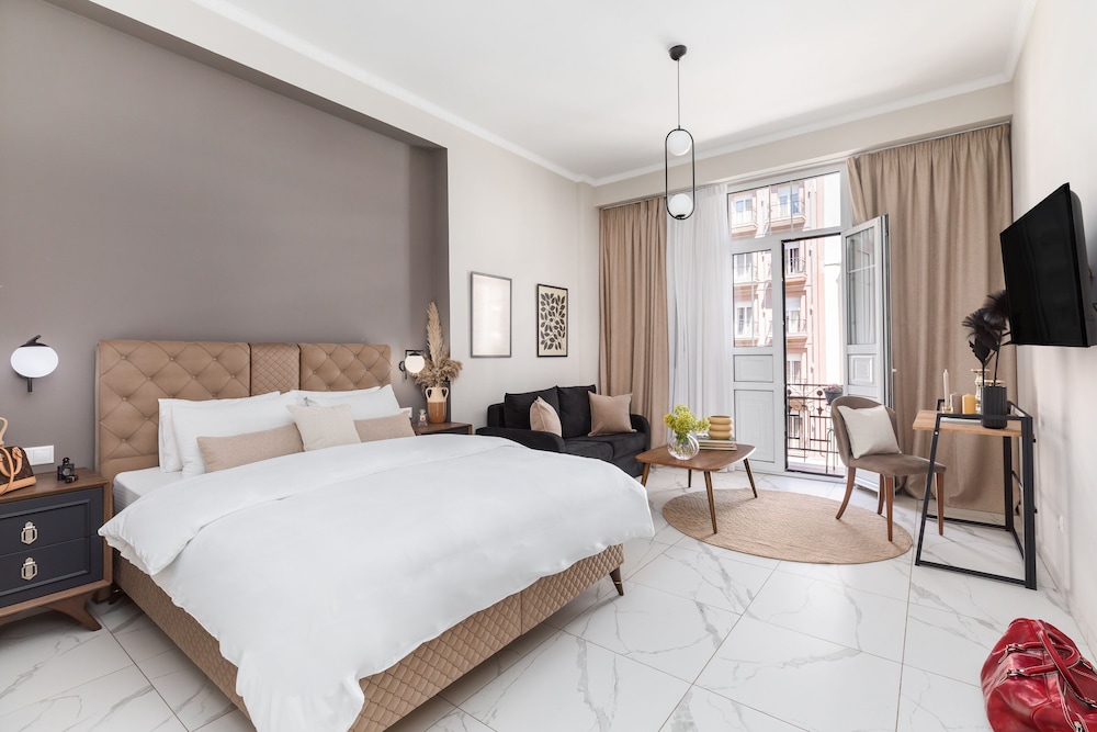 black onyx comfort suites