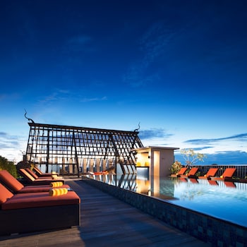 Sun Island Hotel & Spa Legian,Denpasar>>Bali,4 star