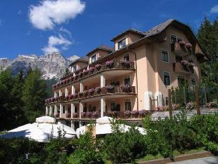 Boutique Hotel Villa Blu Cortina,Near Cortina-Col Druscie Cable Car,4 star
