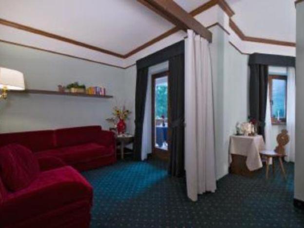 boutique hotel villa blu cortina