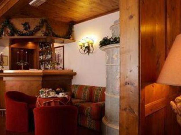 boutique hotel villa blu cortina