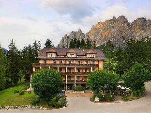 boutique hotel villa blu cortina