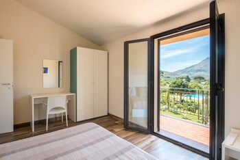 l ulivo blu two bed with seaview balcony loc