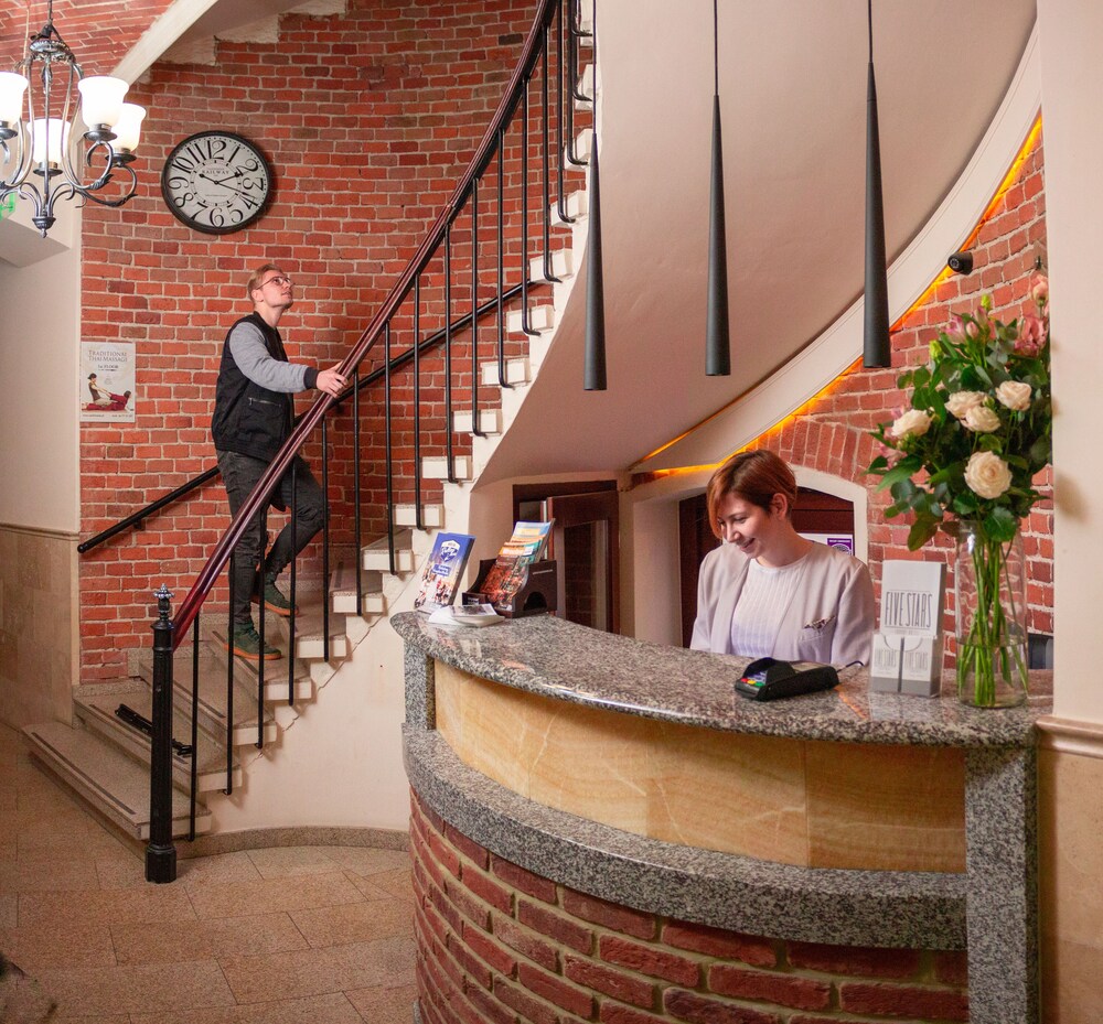 five stars bedandbreakfast