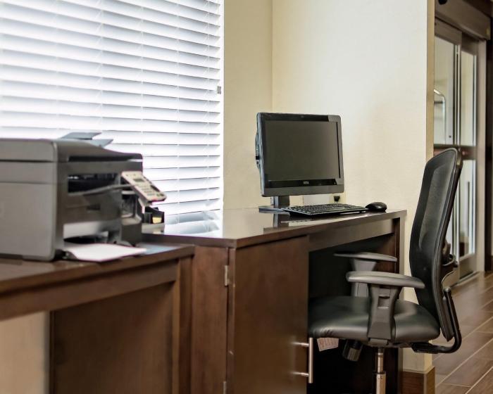 sleep inn and suites fort scott