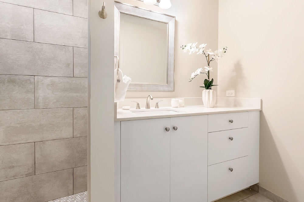 modern condo in downtown new orleans