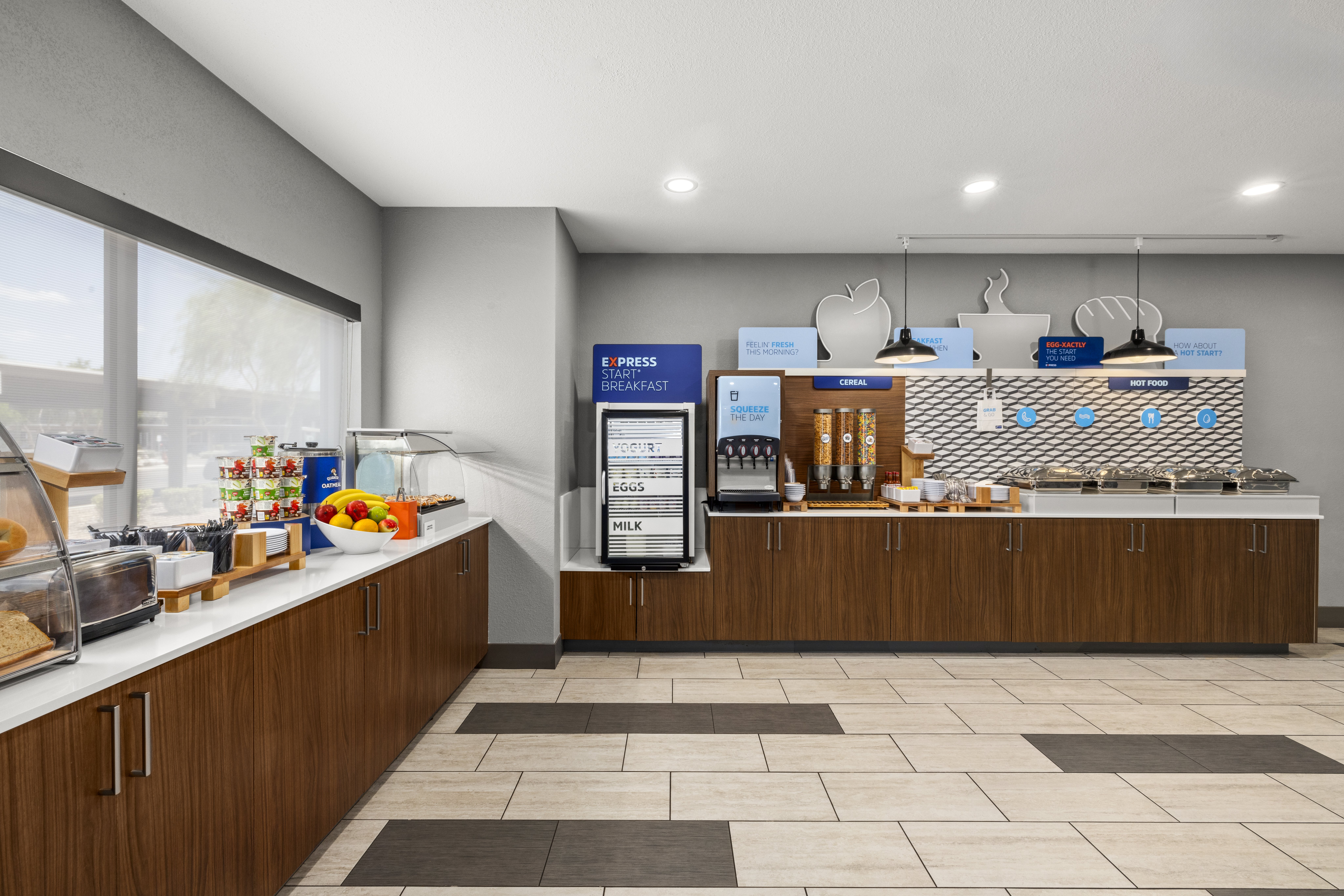 holiday inn express and suites phoenix west tolles