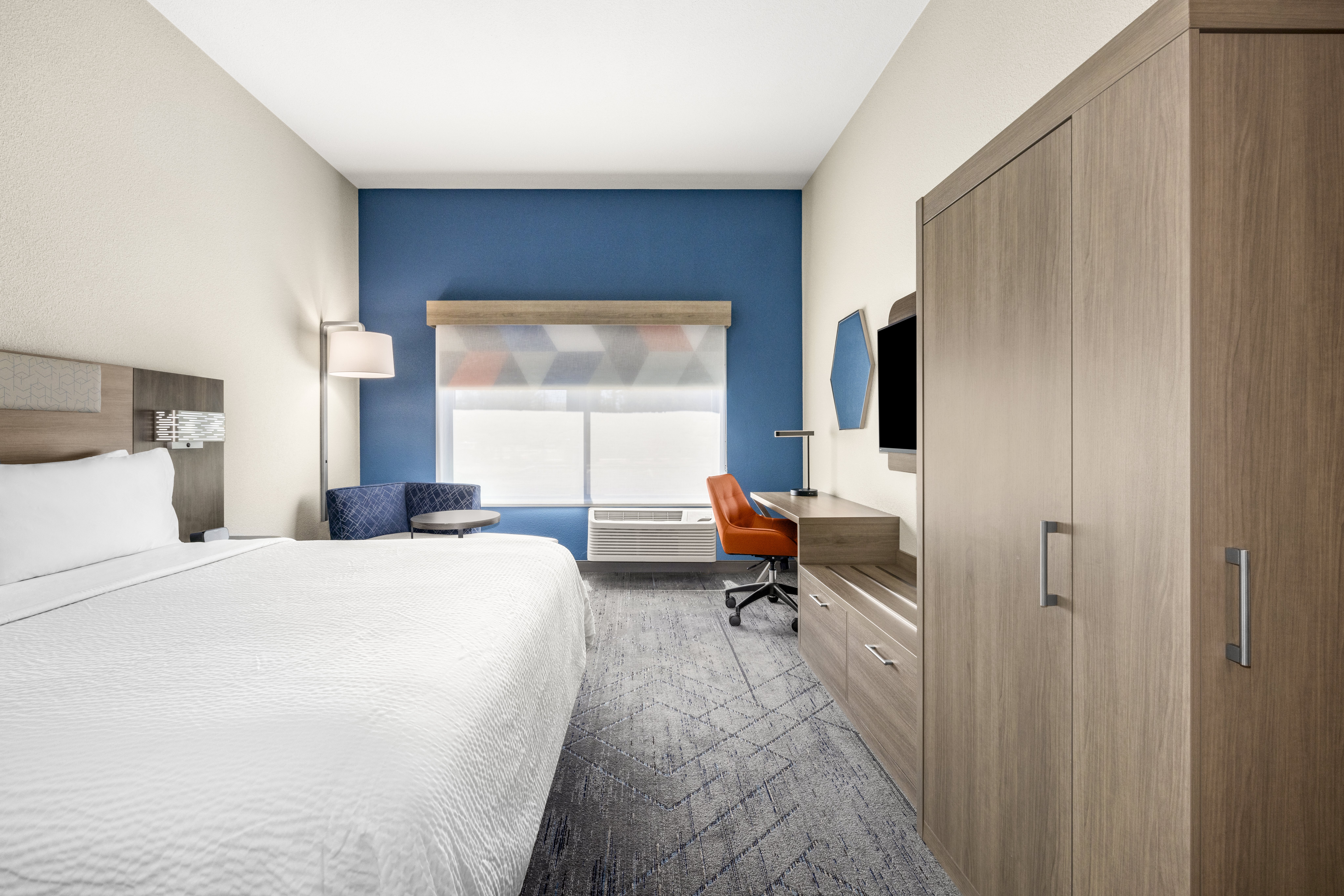 holiday inn express and suites phoenix west tolles