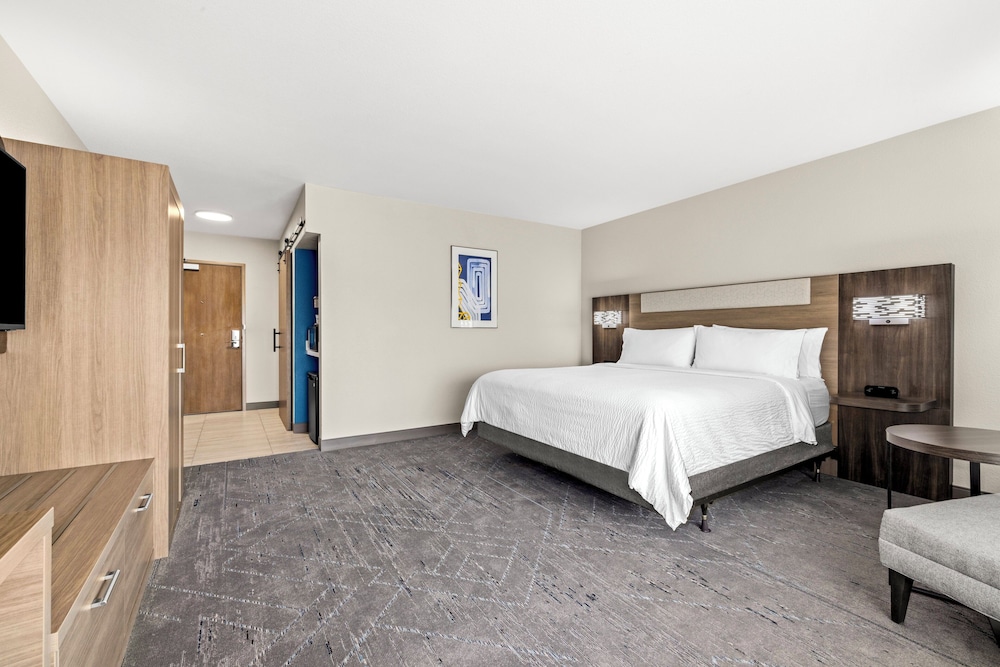 holiday inn express and suites phoenix west tolles