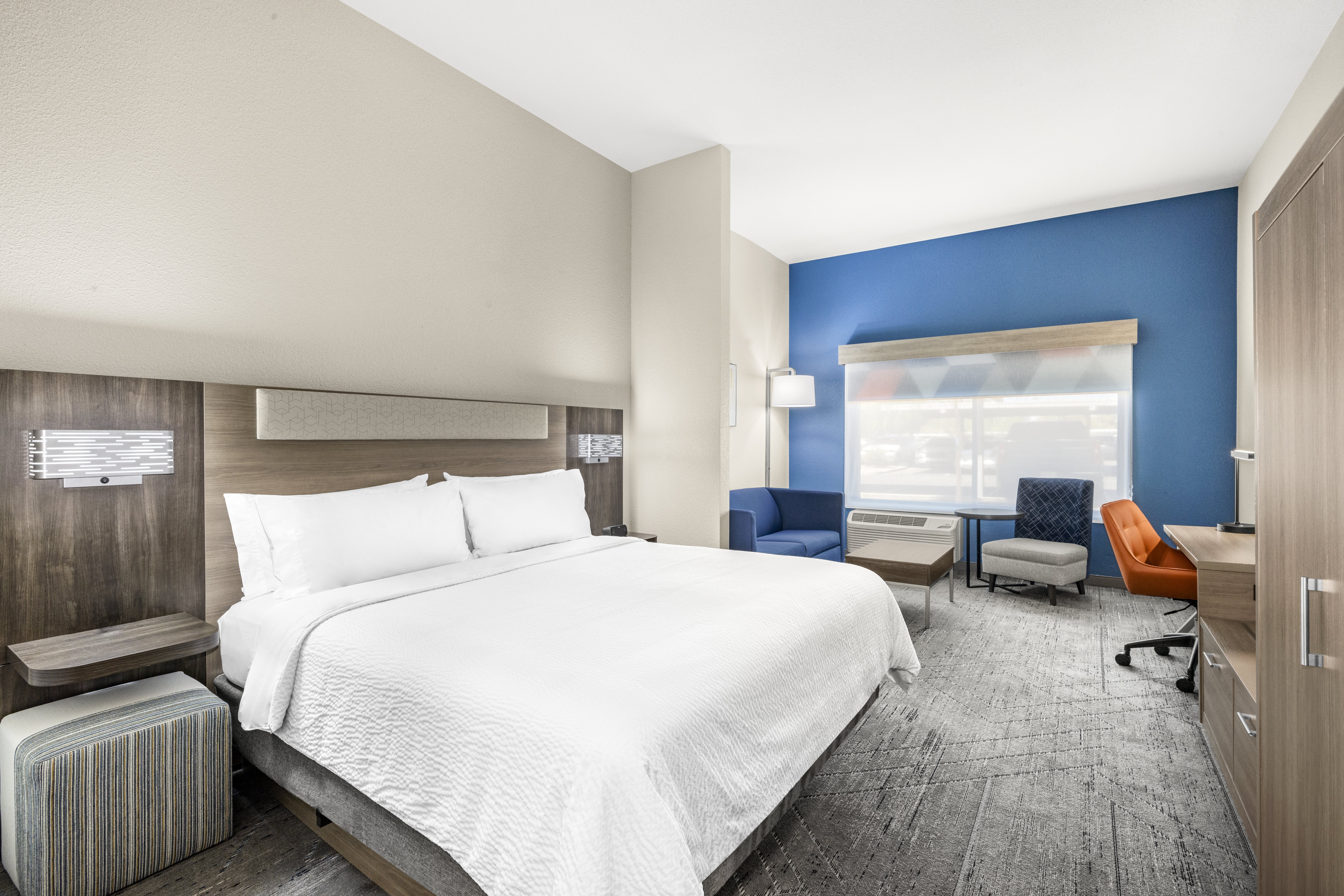 holiday inn express and suites phoenix west tolles