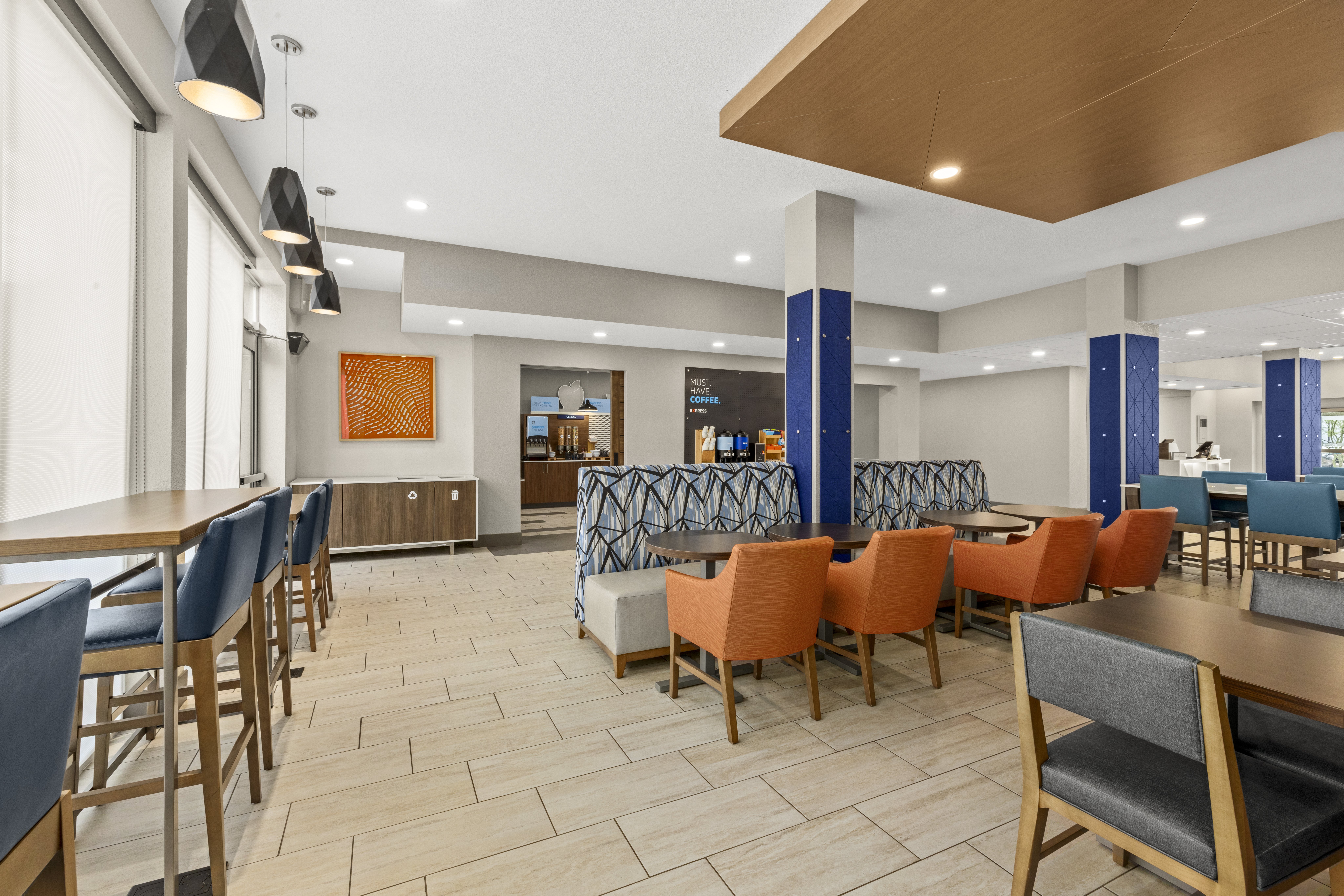 holiday inn express and suites phoenix west tolles