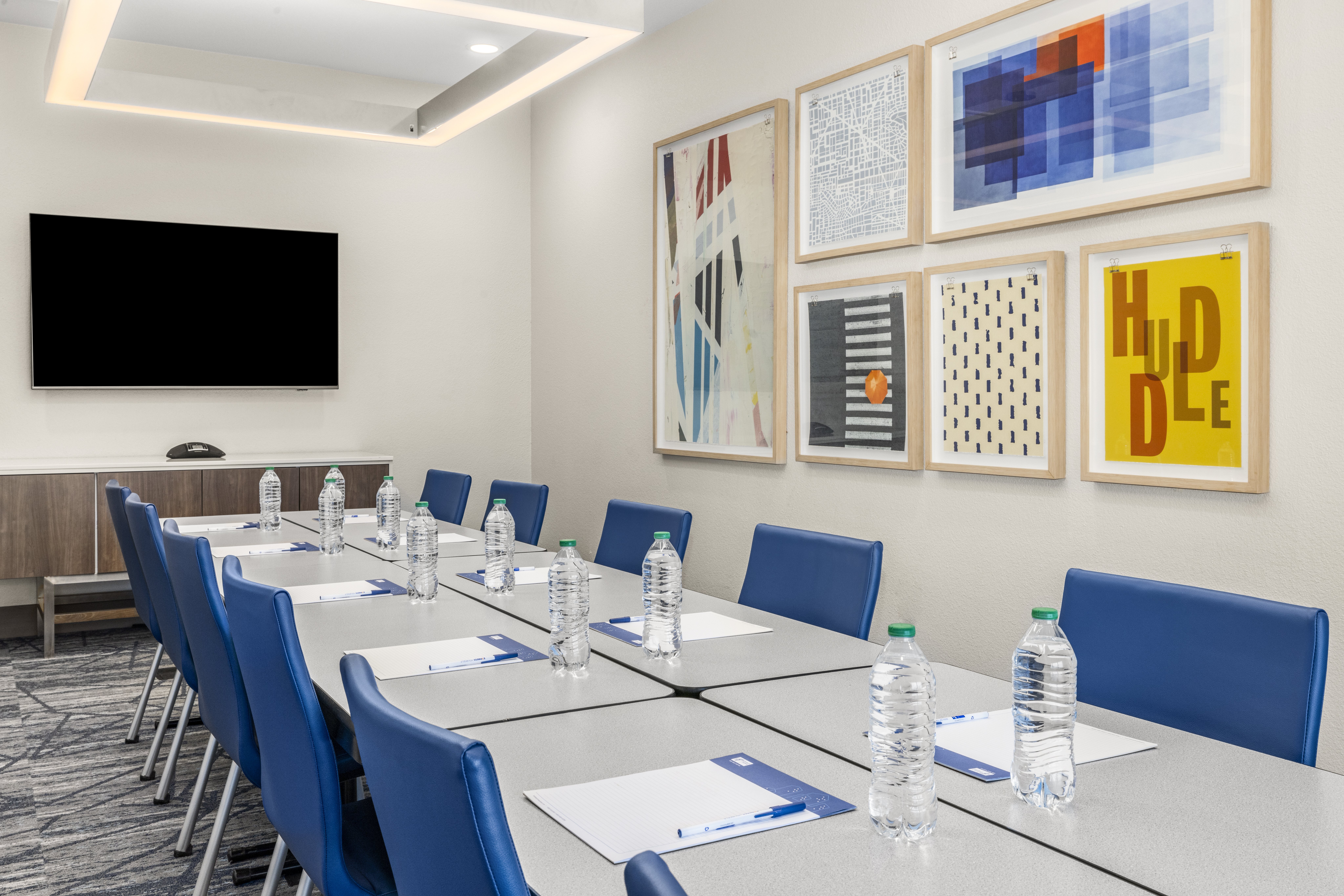 holiday inn express and suites phoenix west tolles
