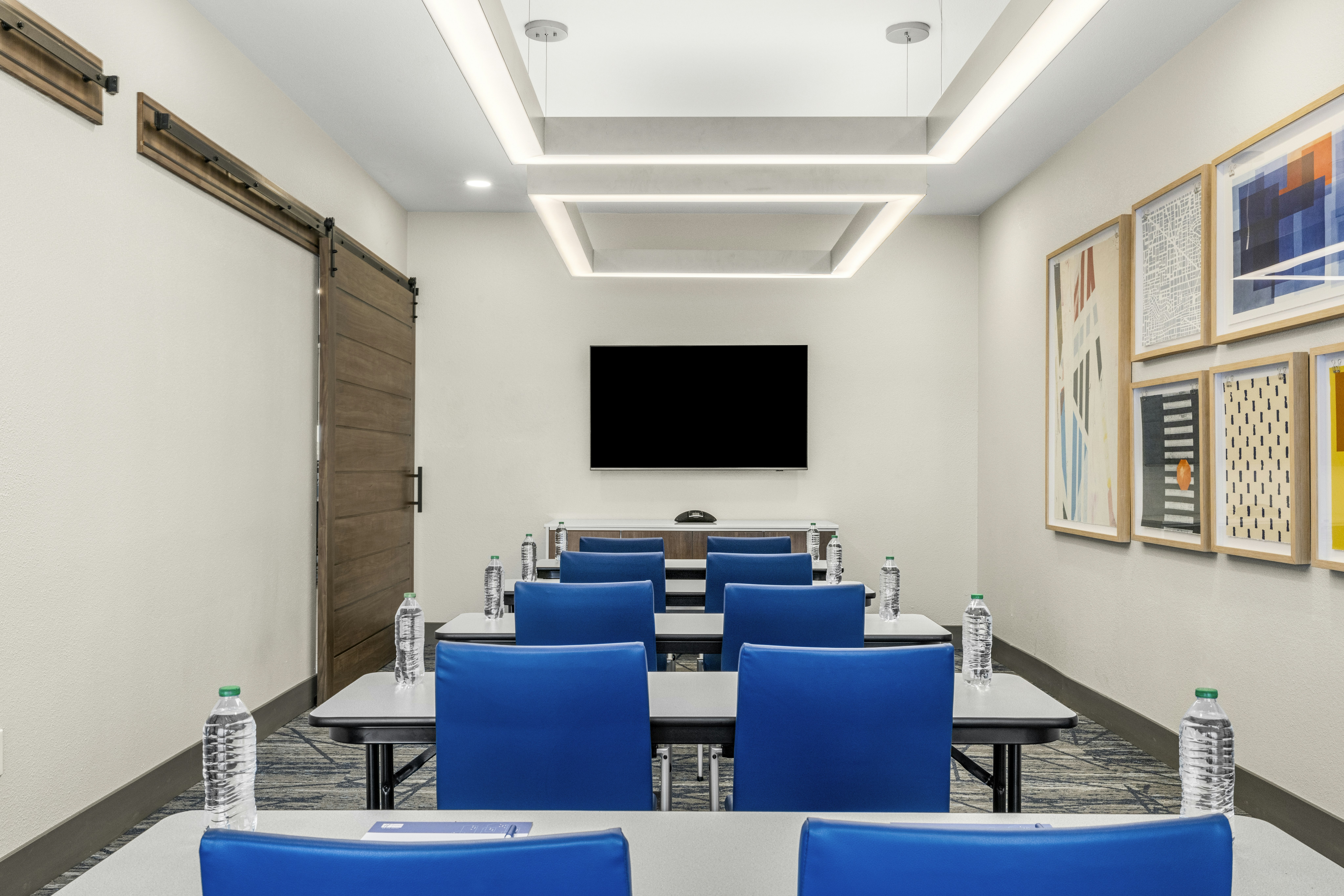 holiday inn express and suites phoenix west tolles