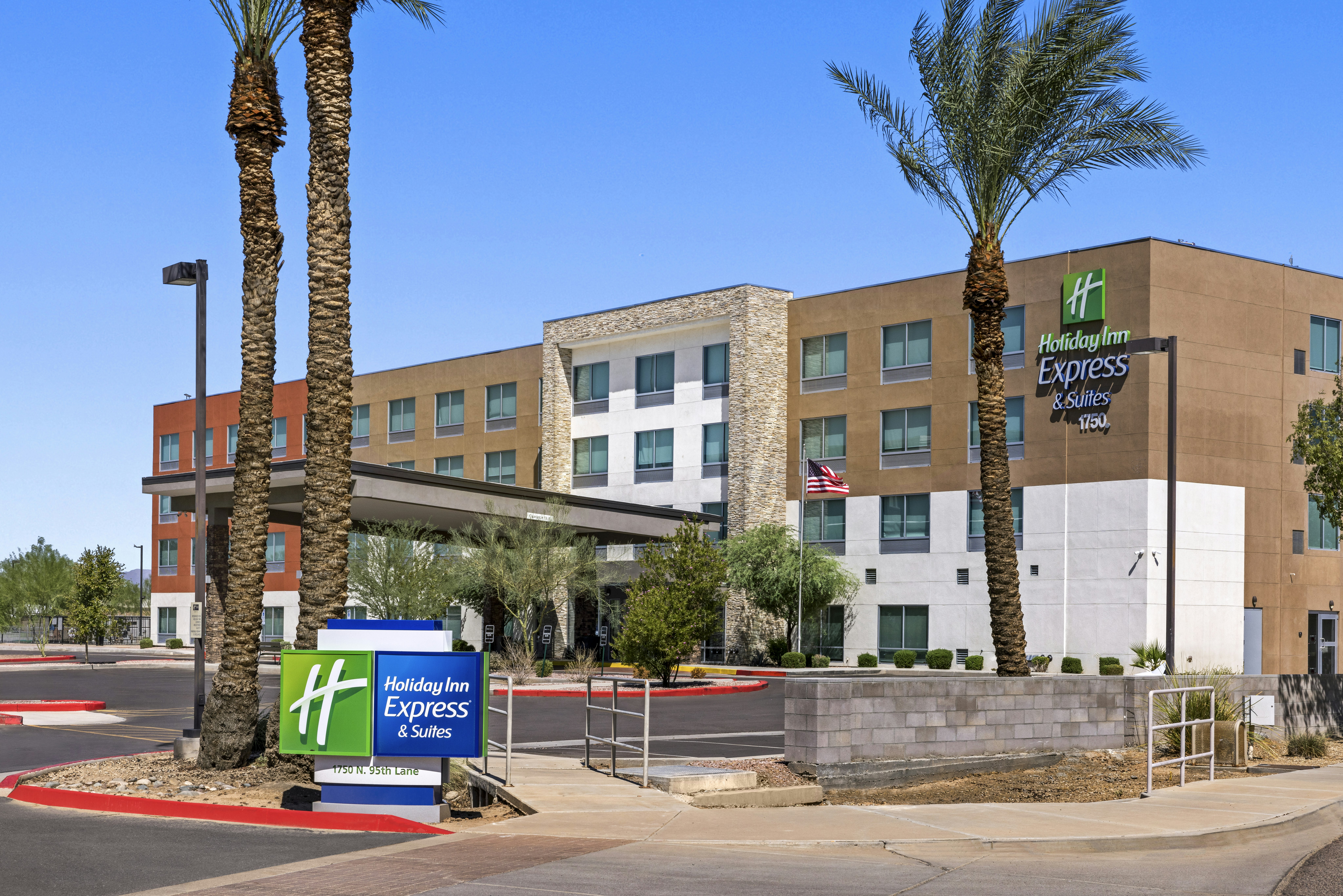 holiday inn express and suites phoenix west tolles