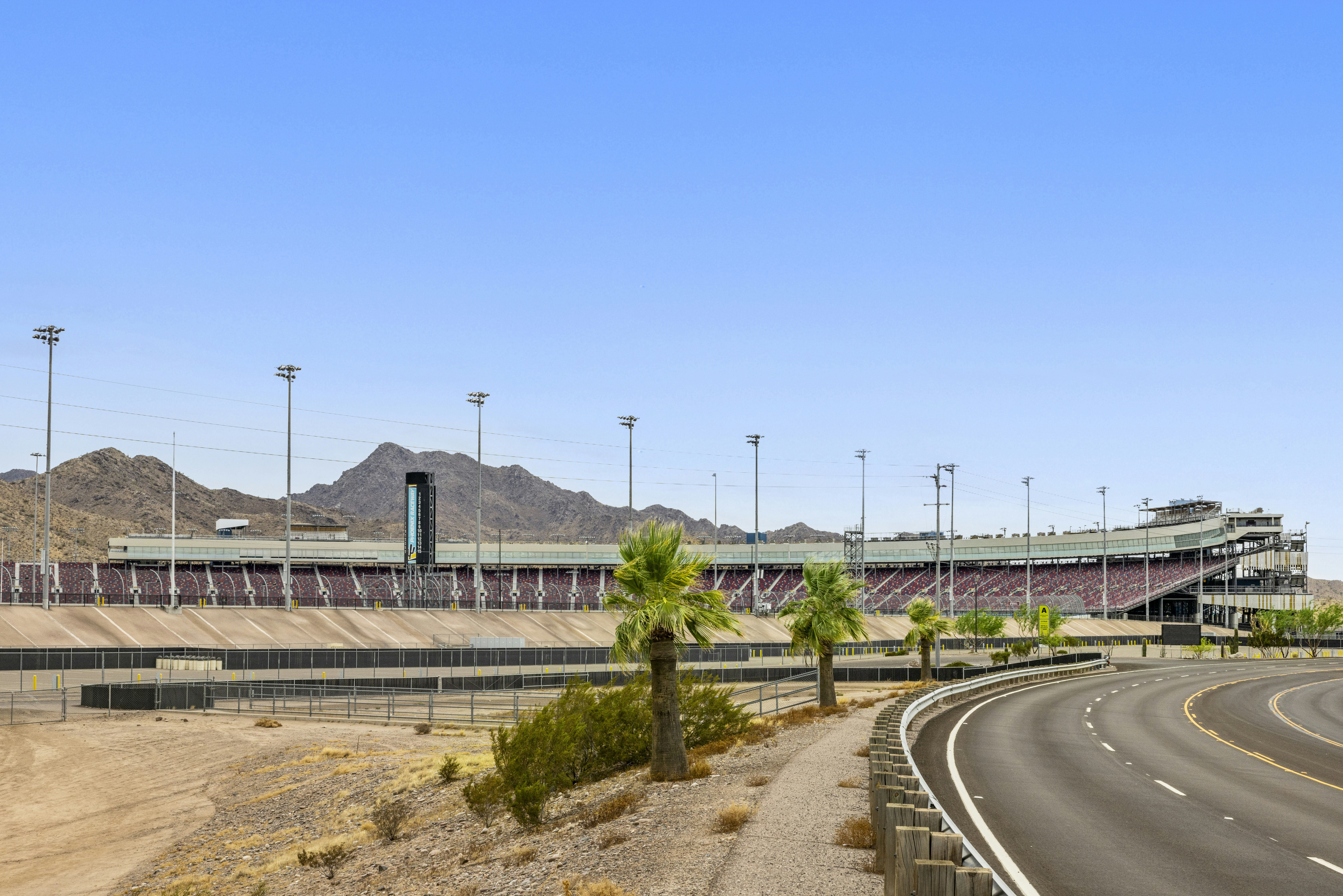 holiday inn express and suites phoenix west tolles
