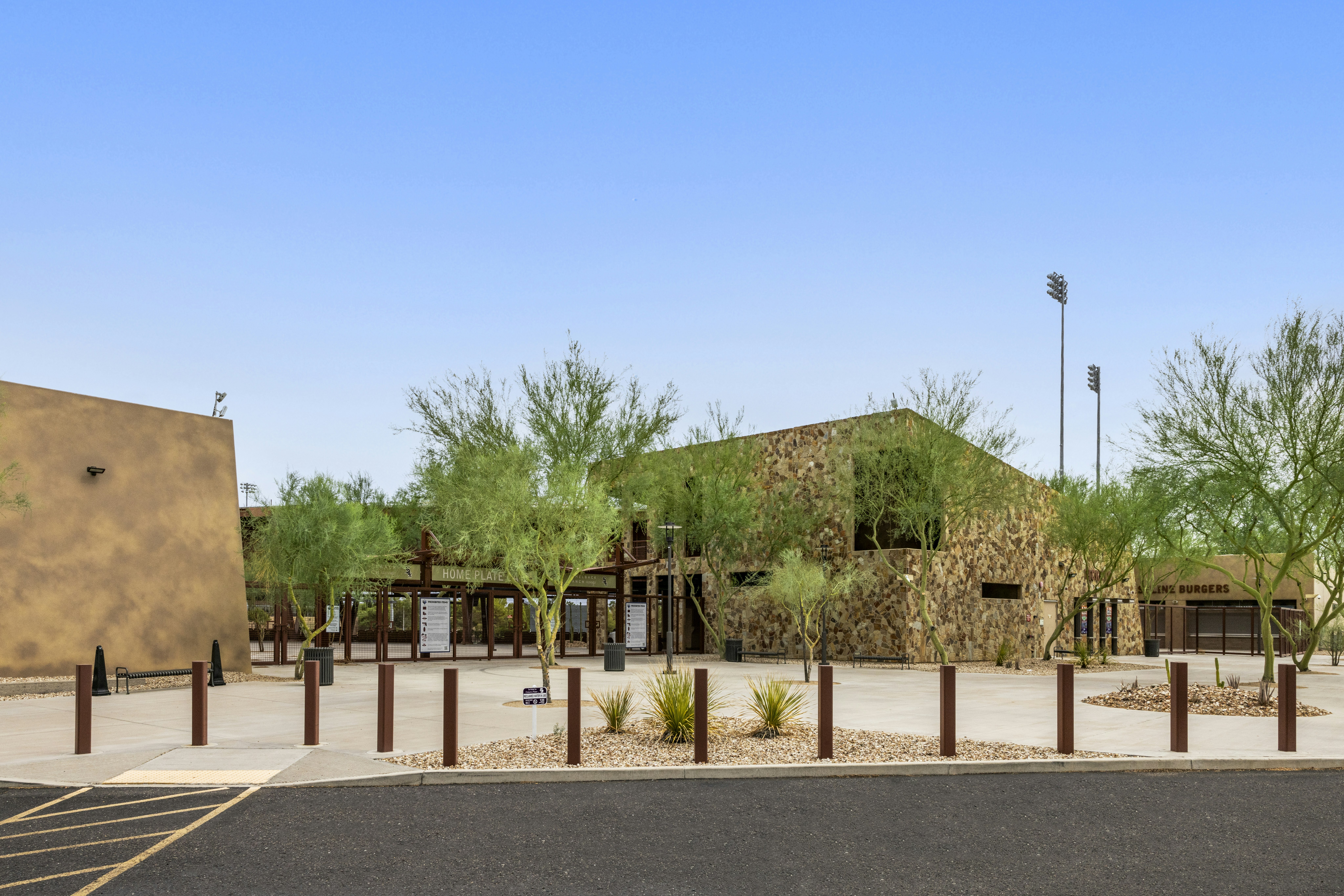 holiday inn express and suites phoenix west tolles