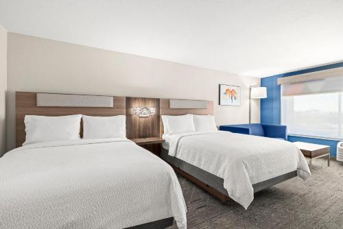 holiday inn express and suites phoenix west tolles