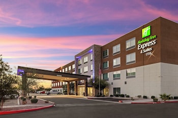 holiday inn express and suites phoenix west tolles