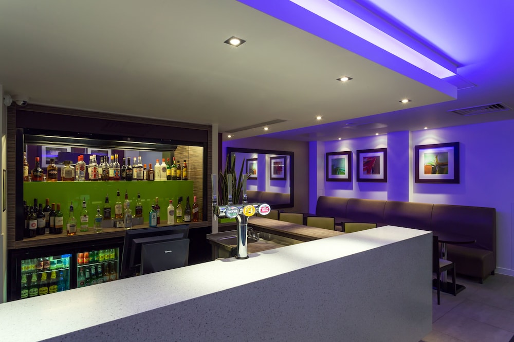 holiday inn express harlow by ihg