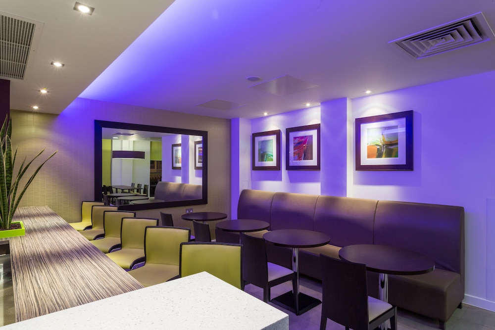holiday inn express harlow by ihg