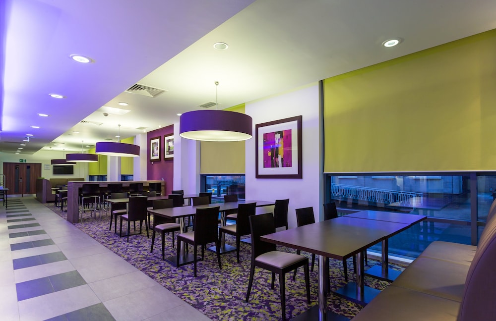 holiday inn express harlow by ihg
