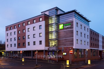 holiday inn express harlow by ihg