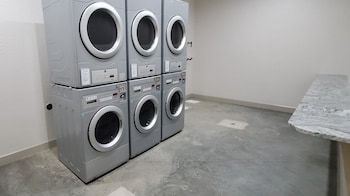 Longhorn Flats,Loving>>Carlsbad,2.5 star