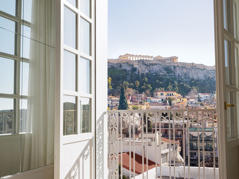 the dolli at acropolis