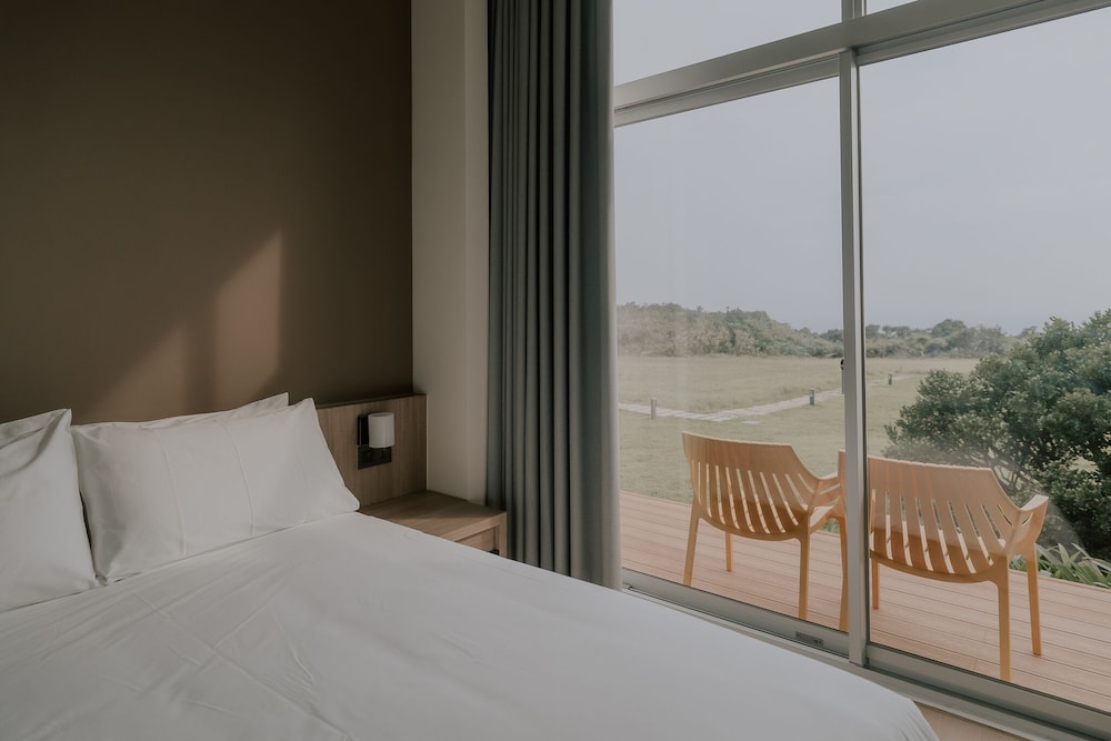 sunlight on the peninsula