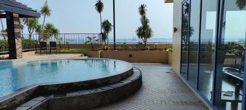 grand riviera suites