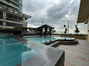 manila