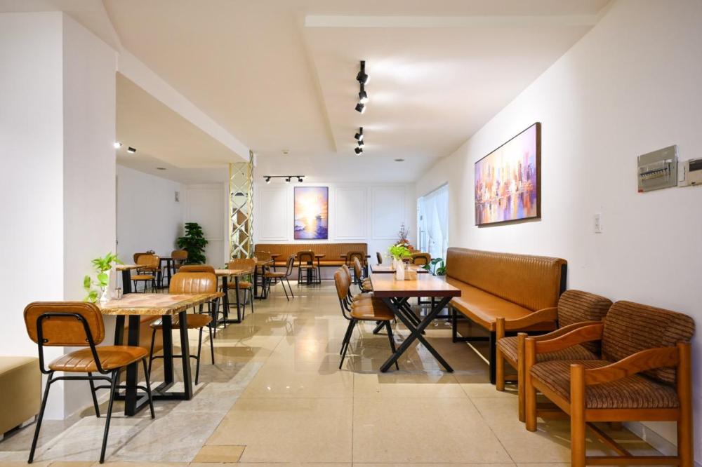 hanz armory hotel and apartment