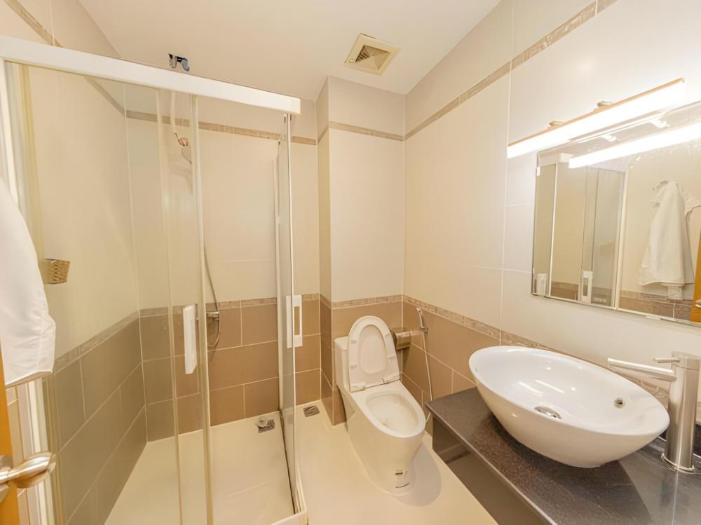 hanz armory hotel and apartment