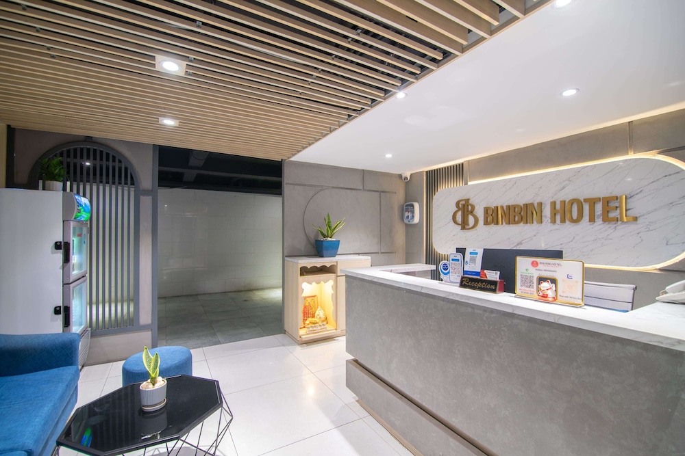 bin bin hotel 8 near sunrise city