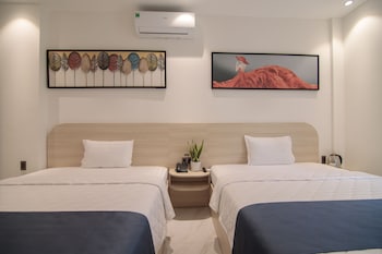 bin bin hotel 8 near sunrise city