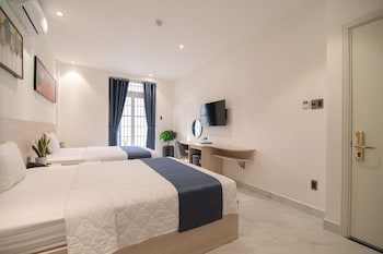 bin bin hotel 8 near sunrise city